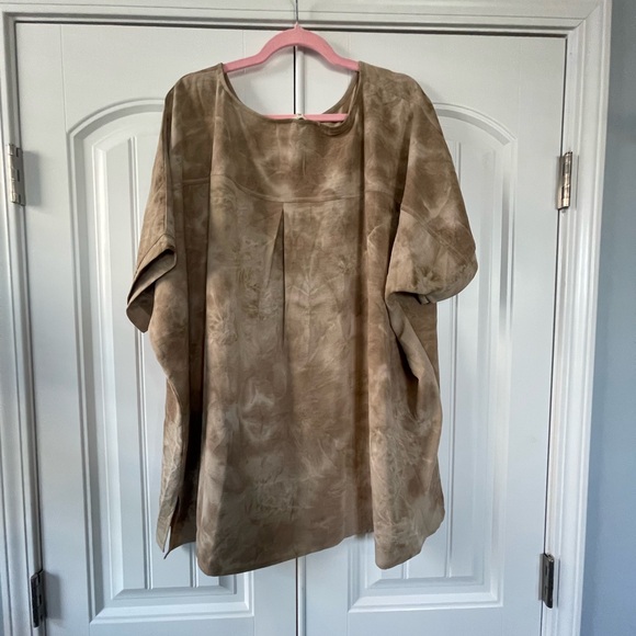🆕Easel Beige Tunic Top 2x - Picture 3 of 6
